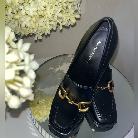 Marc Fisher Women's Harlae Pump, black with goldtone hardware - Picture 10 of 10